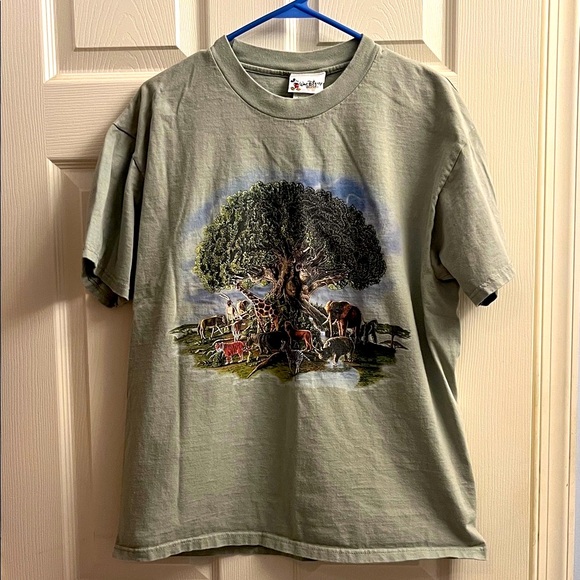 Disney Other - Walt Disney World Animal Kingdom Sage/Gray Tree and Animals Unisex T-Shirt Large